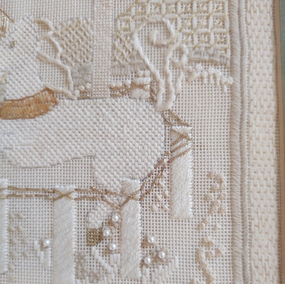 Vintage handmade crewelwork of unicorn - Picture 6 of 11